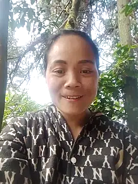 Snapshot of bela-hayes chatting on 11/21/25, 06:12 bela-hayes online show from 11/21/25, 06:12