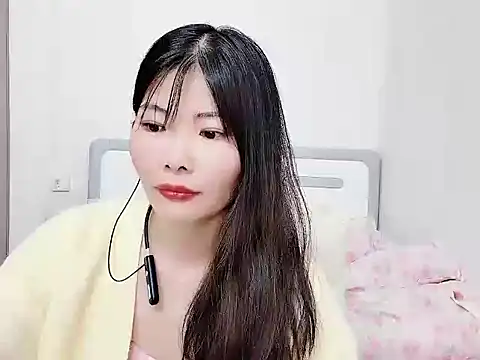 Snapshot of Ava-Baby chatting on 12/04/25, 07:50 Ava-Baby online show from 12/04/25, 07:50