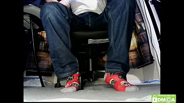 Snapshot of justshutupandwatch chatting on 02/01/26, 08:57 justshutupandwatch online show from 02/01/26, 08:57