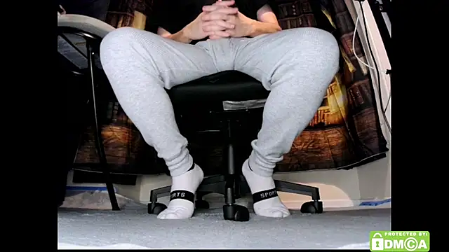 Snapshot of justshutupandwatch chatting on 02/11/26, 07:13 justshutupandwatch online show from 02/11/26, 07:13