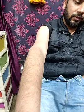 Snapshot of Cute_Lucky chatting on 12/14/25, 12:10 Cute Lucky online show from 12/14/25, 12:10