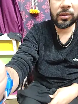 Snapshot of Cute_Lucky chatting on 12/18/25, 09:15 Cute Lucky online show from 12/18/25, 09:15