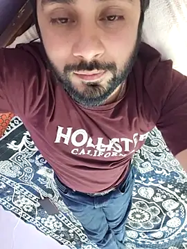 Snapshot of Cute_Lucky chatting on 03/14/26, 03:39 Cute Lucky online show from 03/14/26, 03:39