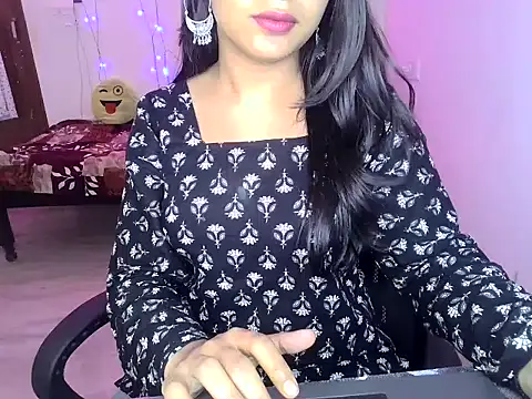 shivani sharma 2 online show from 02/13/26, 10:00