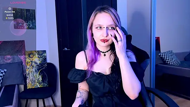 lavender monster online show from 02/19/26, 06:04