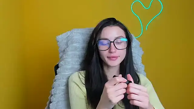 Snapshot of Stella_XO chatting on 12/04/25, 12:47 Stella XO online show from 12/04/25, 12:47