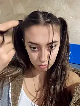 Snapshot of Virggin_Squirt chatting on 11/26/25, 04:30 Virggin Squirt online show from 11/26/25, 04:30