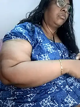 Snapshot of Riya-mallus chatting on 11/30/25, 07:45 Riya-mallus online show from 11/30/25, 07:45