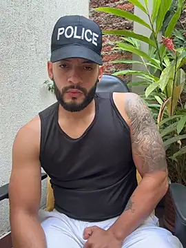 Snapshot of Mike_savage3 chatting on 11/22/25, 12:48 Mike savage3 online show from 11/22/25, 12:48