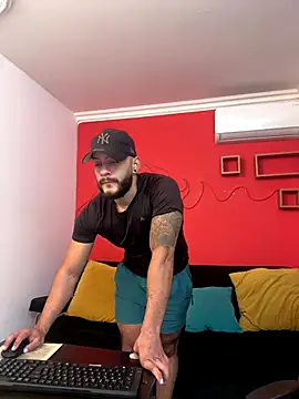 Snapshot of Mike_savage3 chatting on 12/14/25, 12:21 Mike savage3 online show from 12/14/25, 12:21