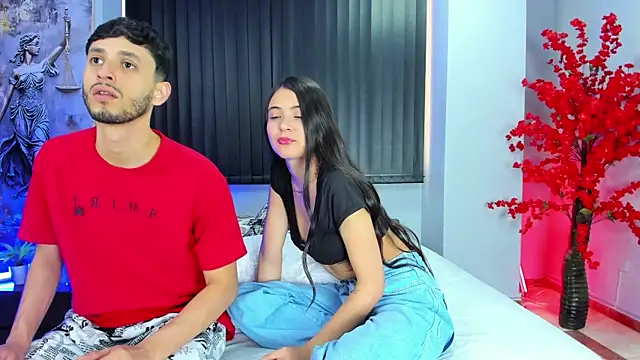 Snapshot of dracke_and_zara chatting on 03/02/26, 12:23 dracke and zara online show from 03/02/26, 12:23