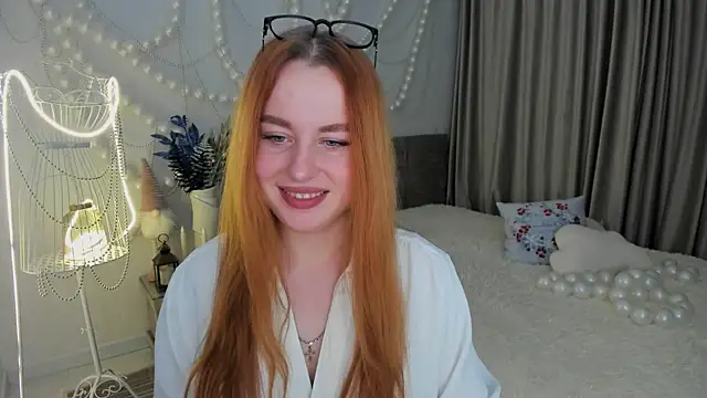 AirySilhouette online show from 12/15/25, 05:17