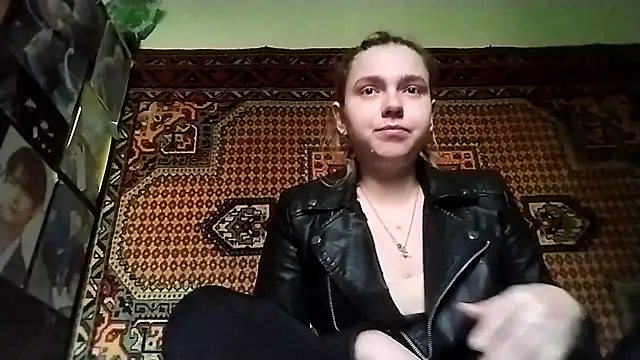 KikiBang online show from 11/28/25, 08:28