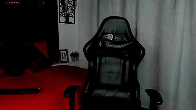 Snapshot of Ostin_Saints chatting on 11/27/25, 12:18 Ostin Saints online show from 11/27/25, 12:18