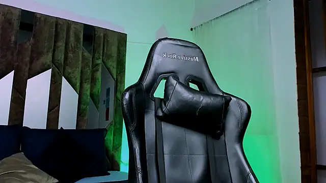 Snapshot of Ostin_Saints chatting on 01/08/26, 12:40 Ostin Saints online show from 01/08/26, 12:40