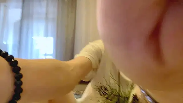 Snapshot of CyberAIice chatting on 11/22/25, 06:12 CyberAIice online show from 11/22/25, 06:12