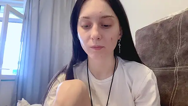 Snapshot of CyberAIice chatting on 11/25/25, 06:24 CyberAIice online show from 11/25/25, 06:24