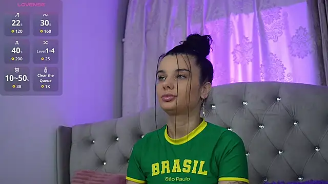 lovely sophia  online show from 12/18/25, 05:46