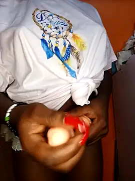 Snapshot of AngelaGraceY chatting on 11/26/25, 07:37 AngelaGraceY online show from 11/26/25, 07:37