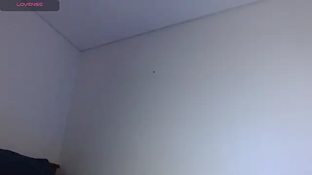 Snapshot of MikeSantoss1 chatting on 12/04/25, 12:53 MikeSantoss1 online show from 12/04/25, 12:53