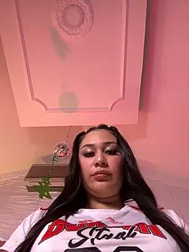 kylie pregnat online show from 11/26/25, 01:01