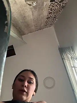 kylie pregnat online show from 11/27/25, 01:13