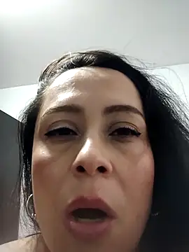 danielita1414 online show from 12/01/25, 02:11