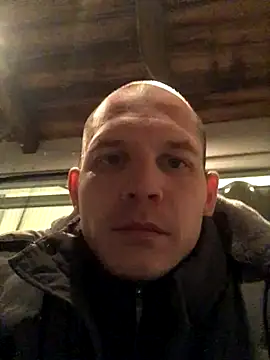 Snapshot of Spielzeugtwink chatting on 11/28/25, 10:34 Spielzeugtwink online show from 11/28/25, 10:34