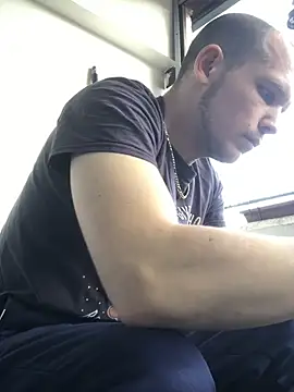 Spielzeugtwink online show from 04/27/26, 12:47