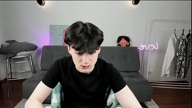 Snapshot of kevinhunter_ chatting on 11/27/25, 03:47 kevinhunter online show from 11/27/25, 03:47