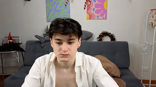 Snapshot of kevinhunter_ chatting on 12/16/25, 05:29 kevinhunter online show from 12/16/25, 05:29