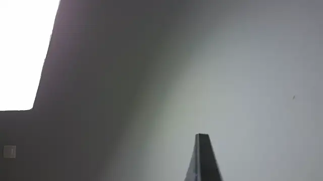 Snapshot of kevinhunter_ chatting on 12/17/25, 06:14 kevinhunter online show from 12/17/25, 06:14