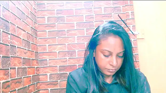 Snapshot of indian_spice_girl chatting on 05/08/26, 07:14 indian spice girl online show from 05/08/26, 07:14