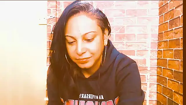 Snapshot of indian_spice_girl chatting on 06/11/26, 06:22 indian spice girl online show from 06/11/26, 06:22