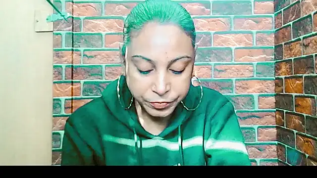Snapshot of indian_spice_girl chatting on 06/23/26, 07:28 indian spice girl online show from 06/23/26, 07:28