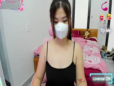 Snapshot of SUSU_chubby chatting on 12/04/25, 10:02 SUSU chubby online show from 12/04/25, 10:02