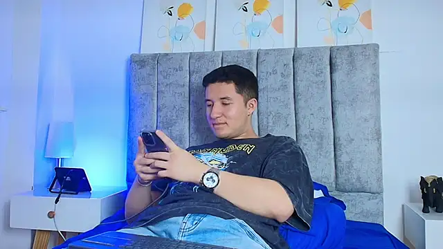 Ethan-Connor online show from 11/22/25, 08:52