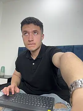 Ethan-Connor online show from 11/28/25, 08:44