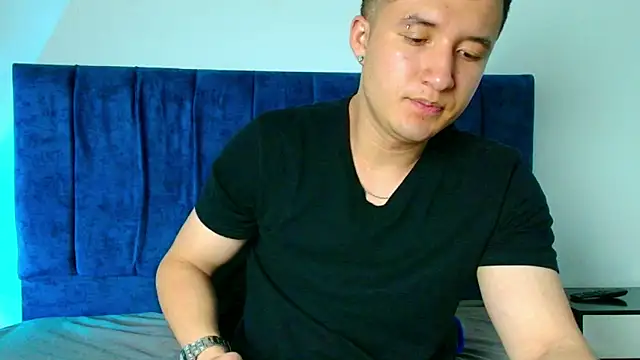 Ethan-Connor online show from 11/29/25, 08:56