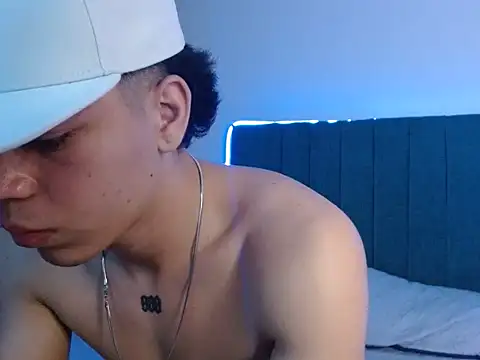 Snapshot of Lincon_Ale chatting on 12/18/25, 09:21 Lincon Ale online show from 12/18/25, 09:21