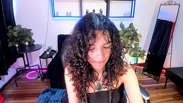 Snapshot of gummo_ chatting on 02/20/26, 08:20 gummo online show from 02/20/26, 08:20