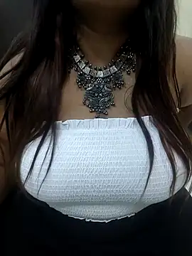 Snapshot of mamtha-tamil chatting on 02/24/26, 05:55 mamtha-tamil online show from 02/24/26, 05:55