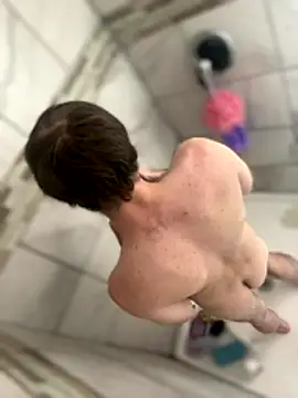 strippingmale1 online show from 01/06/26, 03:32