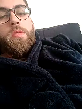 Snapshot of CoupleGoat chatting on 04/01/26, 01:01 CoupleGoat online show from 04/01/26, 01:01