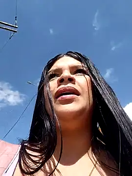 Layla-daring online show from 05/09/26, 07:41