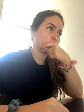 Snapshot of Little__Danni1 chatting on 12/01/25, 08:47 Little Danni1 online show from 12/01/25, 08:47