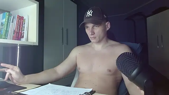 Poliglotjoe1 online show from 11/28/25, 04:26