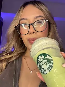 Snapshot of saliha_pinky_ chatting on 11/26/25, 11:39 saliha pinky online show from 11/26/25, 11:39