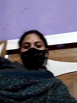 Snapshot of Yt_kinjal chatting on 11/25/25, 01:11 Yt kinjal online show from 11/25/25, 01:11