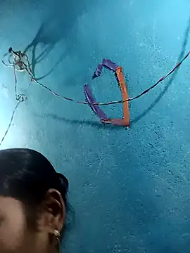 Snapshot of Rt_kinjal chatting on 11/30/25, 02:43 Rt kinjal online show from 11/30/25, 02:43